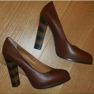 FENDI 'Pequin' Brown Leather Pump Size 38